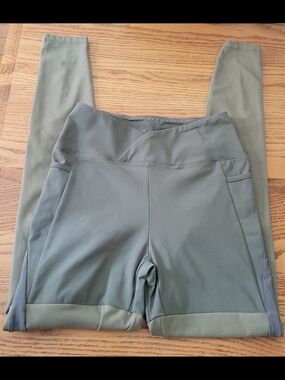 Gymshark Olive Crossover-Waist Leggings with Pockets